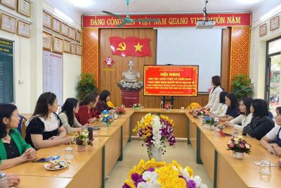 Chi bộ Trường Mầm non Ninh Phúc tổ chức học tập, nghiên cứu, quán triệt và triển khai các nghị quyết của Bộ Chính Trị